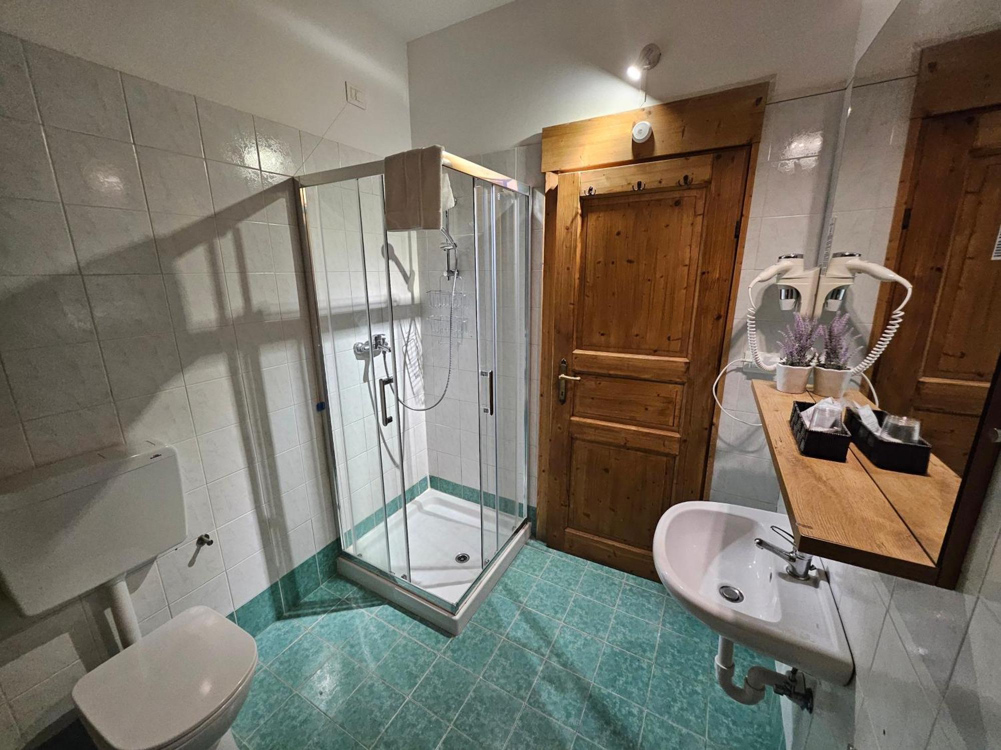 Hotel Tarvisio Four Seasons מראה חיצוני תמונה