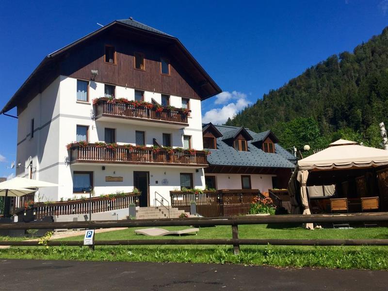 Hotel Tarvisio Four Seasons מראה חיצוני תמונה